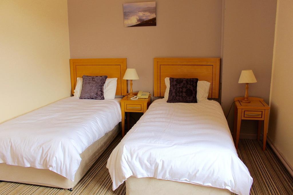 Achill Sound Hotel - Ostan Ghob A'Choire Dış mekan fotoğraf