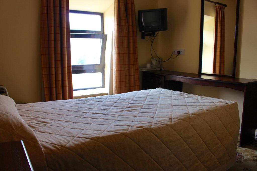 Achill Sound Hotel - Ostan Ghob A'Choire Dış mekan fotoğraf